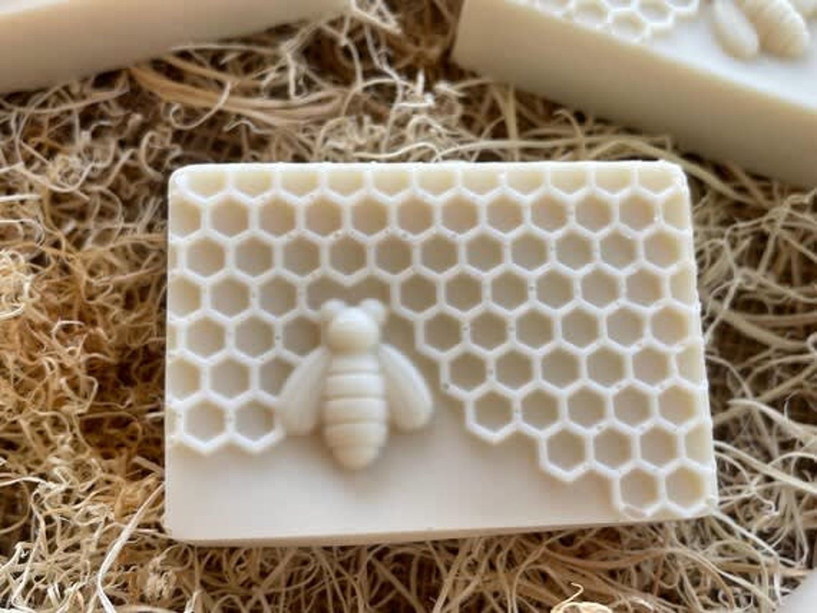 Goat Milk, Honey & Oatmeal Bar