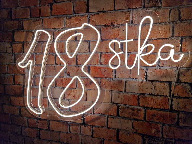 Neon 18-stka