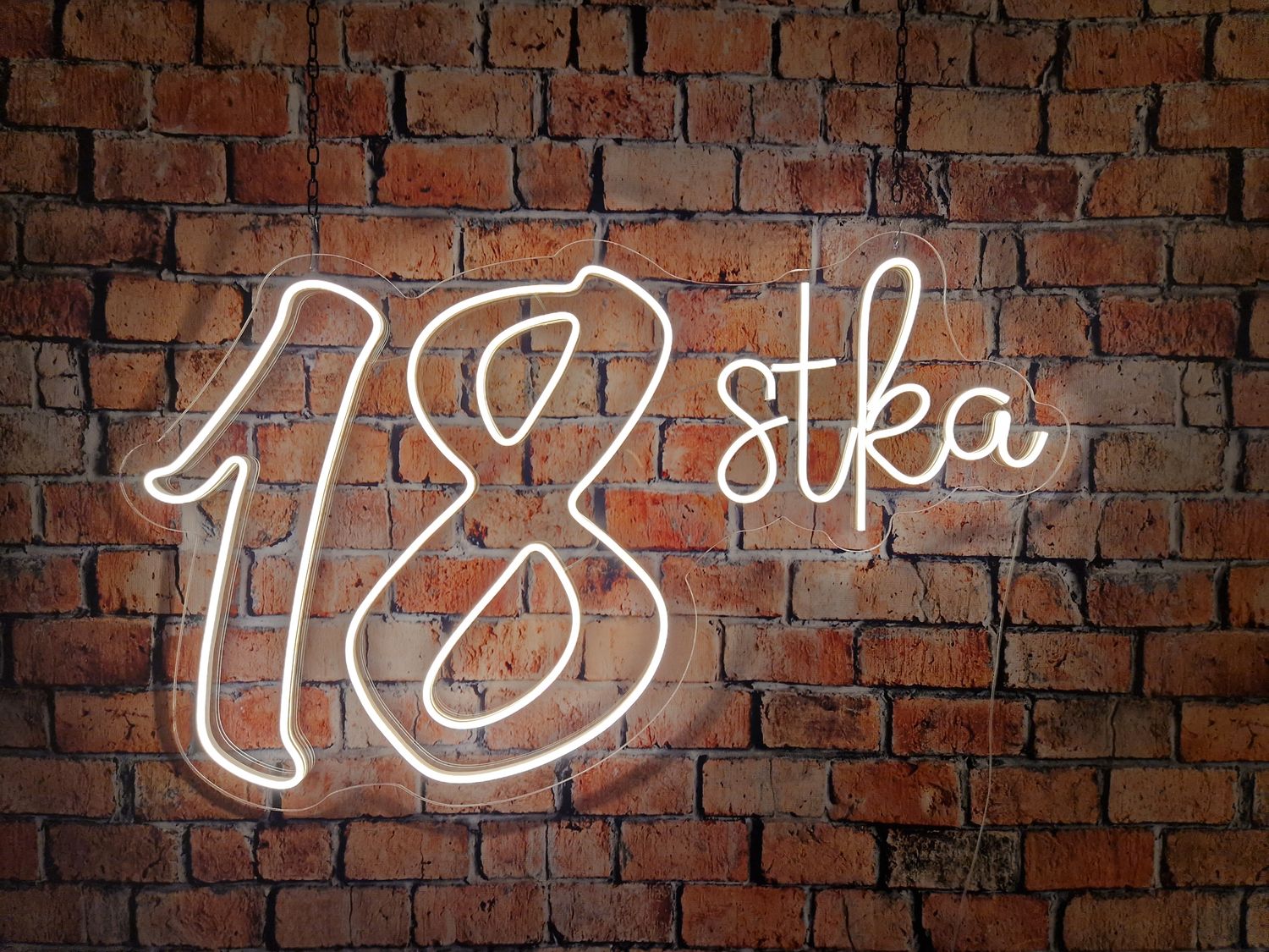 Neon 18-stka