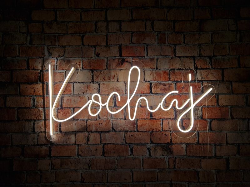 Neon Kochaj
