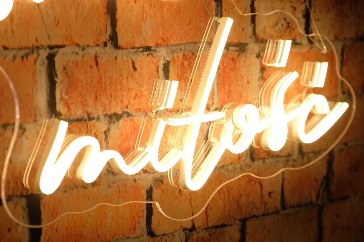 Neon To właśnie miłość