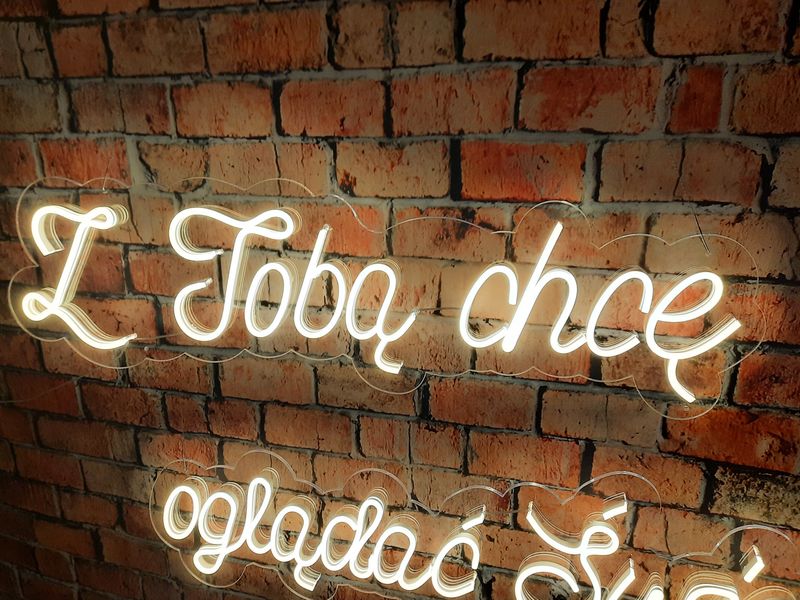 Neon Z Tobą chcę oglądać Świat