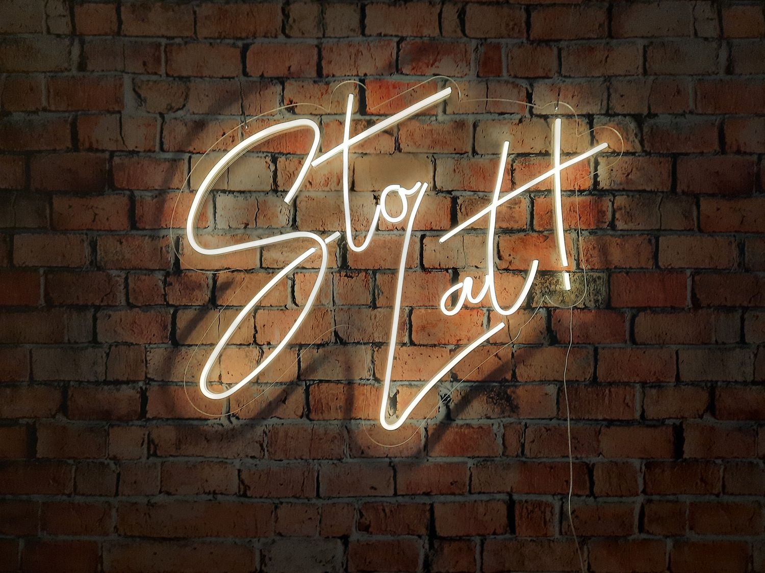 Neon Sto Lat!