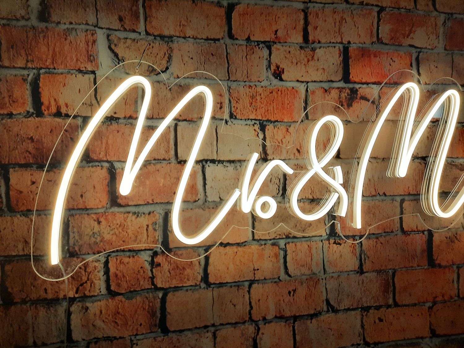 Neon Mr &amp; Mrs