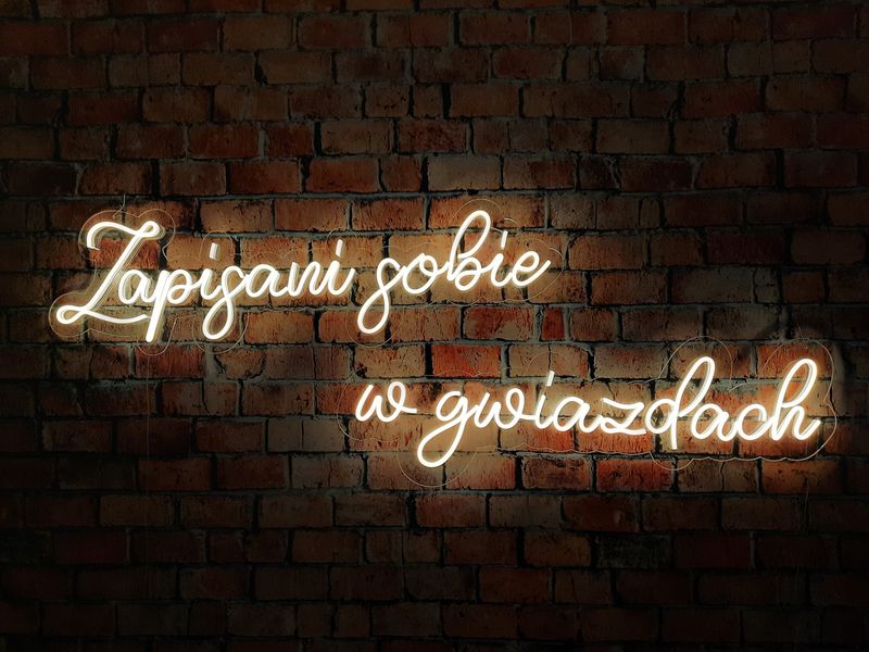 ​Neon Zapisani sobie w gwiazdach