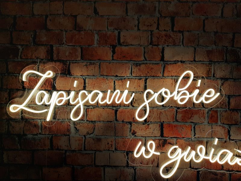 ​Neon Zapisani sobie w gwiazdach