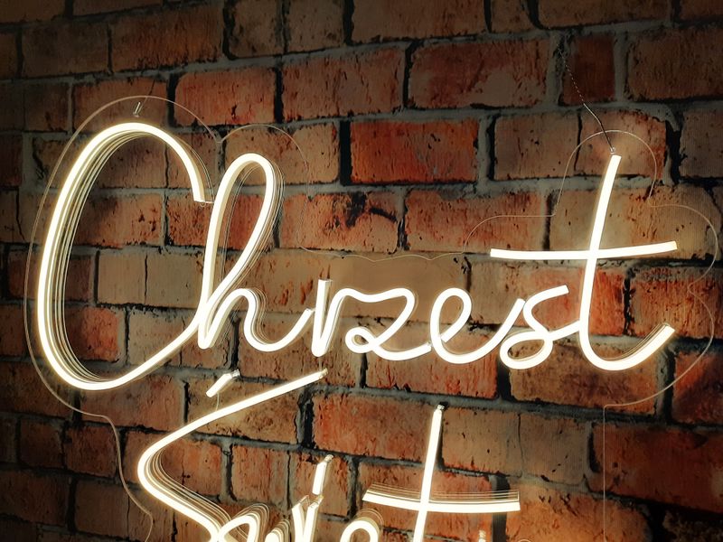 ​Neon Chrzest Święty