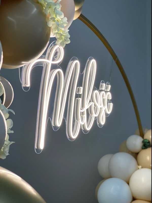 Neon Miłość