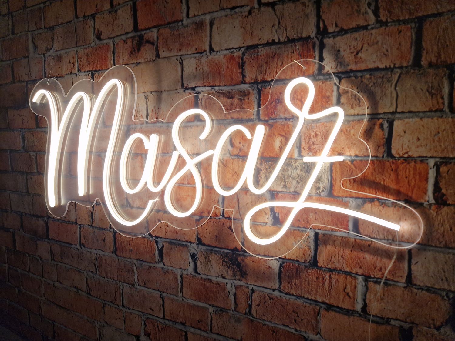 Neon Masaż
