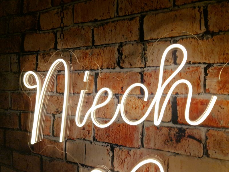 Neon Niech Żyje Bal!