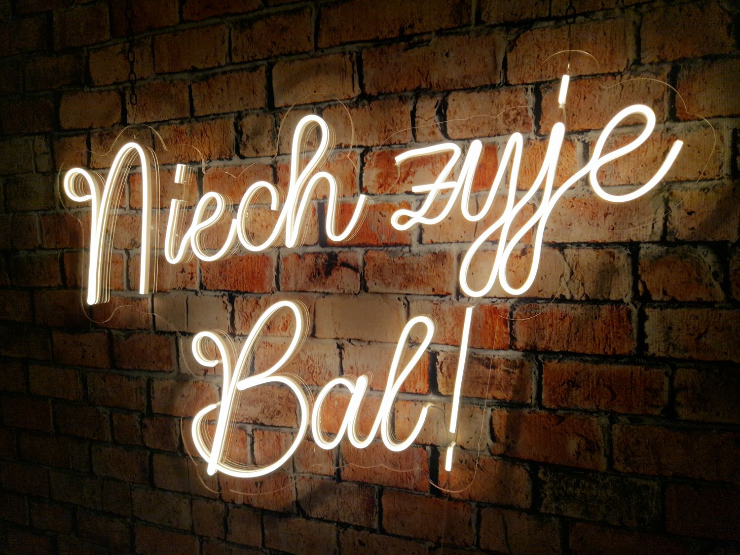 Neon Niech Żyje Bal!