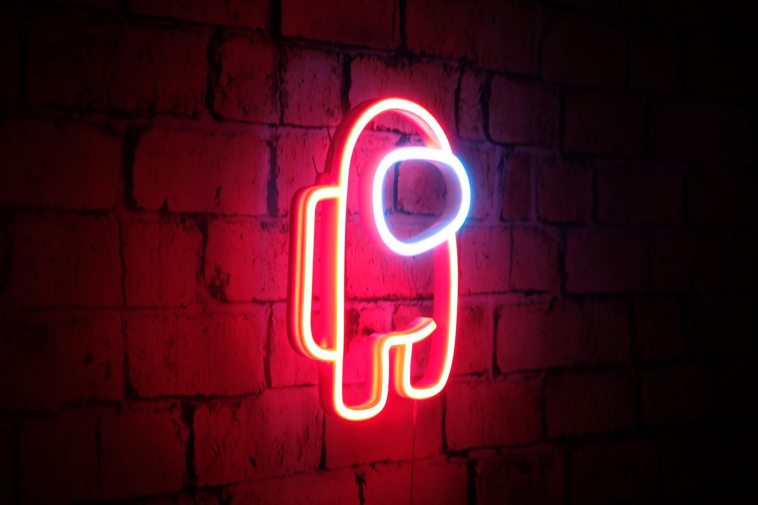 Neon Among US
