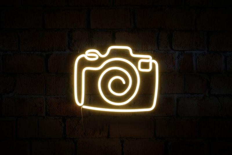 Neon Aparat
