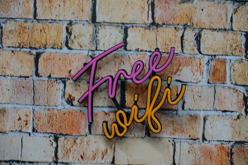 Neon Free WiFi