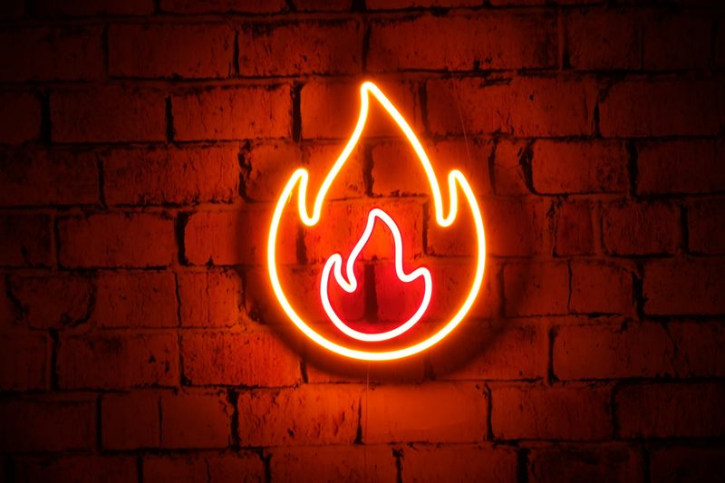 Neon Emotka Ognia