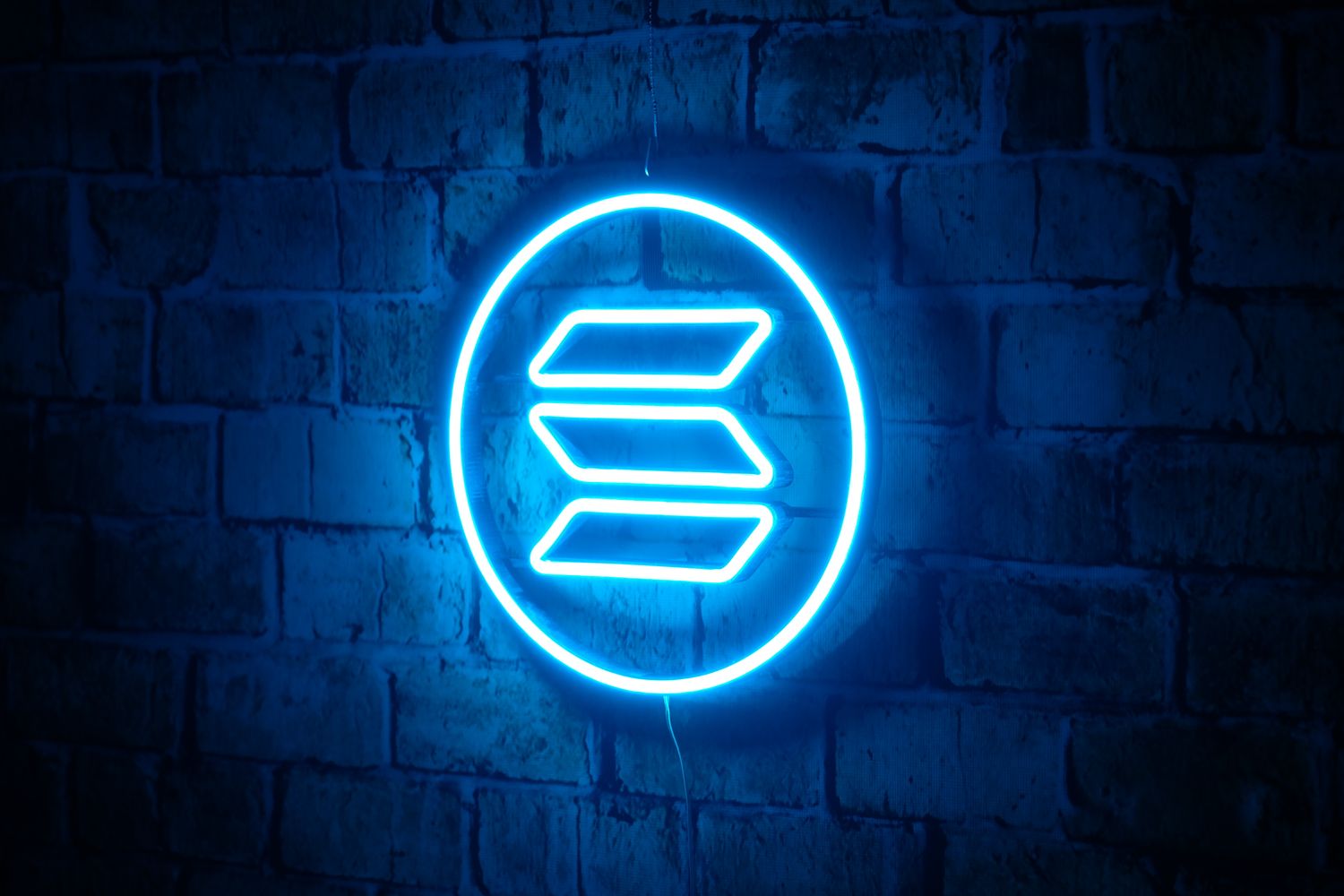 Neon Solana