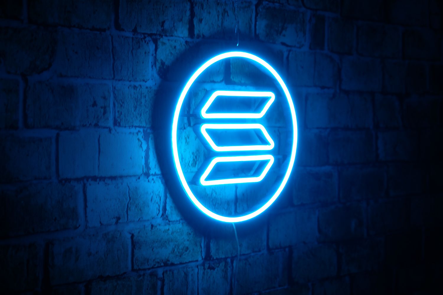 Neon Solana
