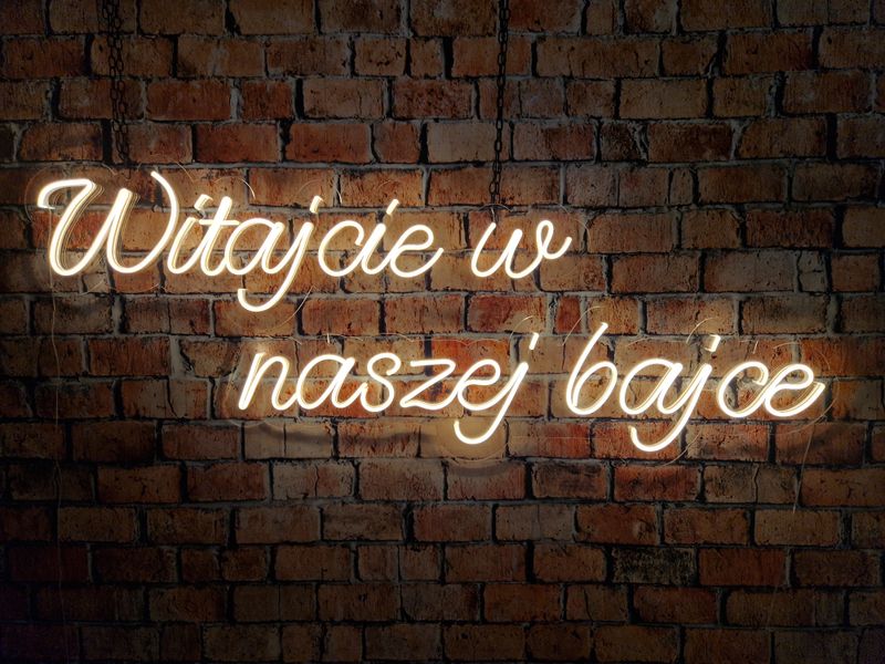 ​Neon Witajcie w naszej bajce