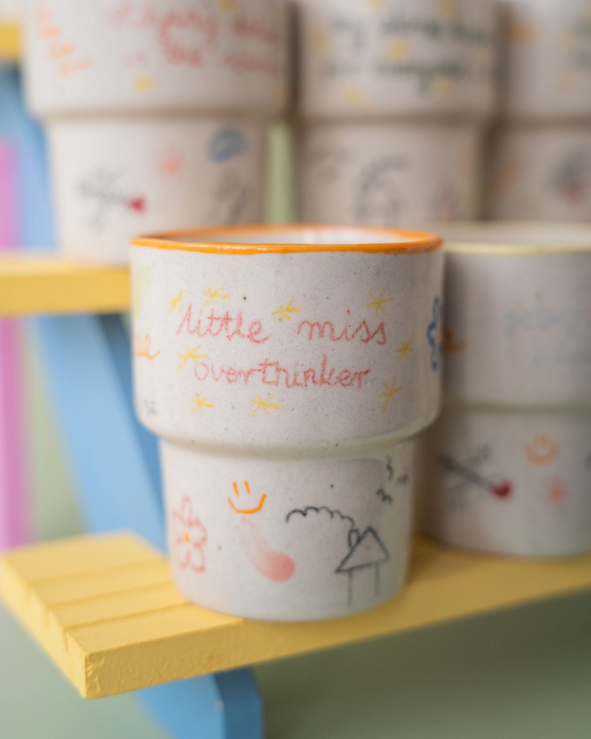 Niesforny Kubek "Little Miss Overthinker"