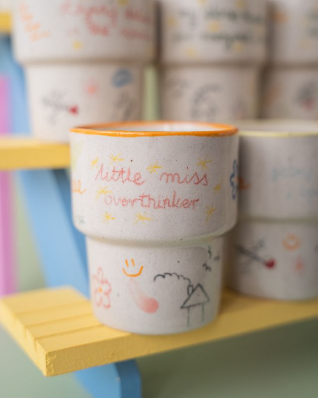 Niesforny Kubek "Little Miss Overthinker"