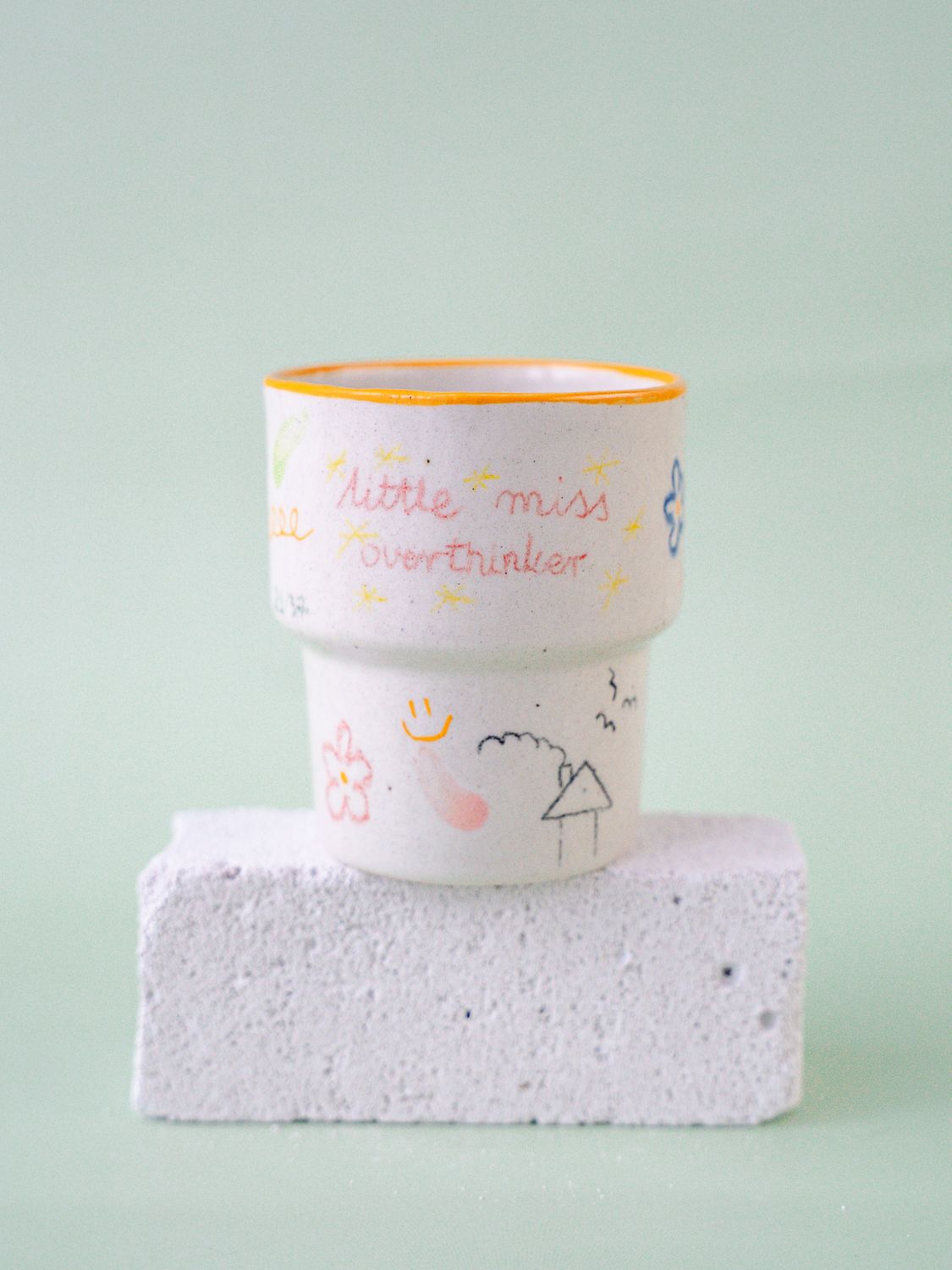 Niesforny Kubek "Little Miss Overthinker"