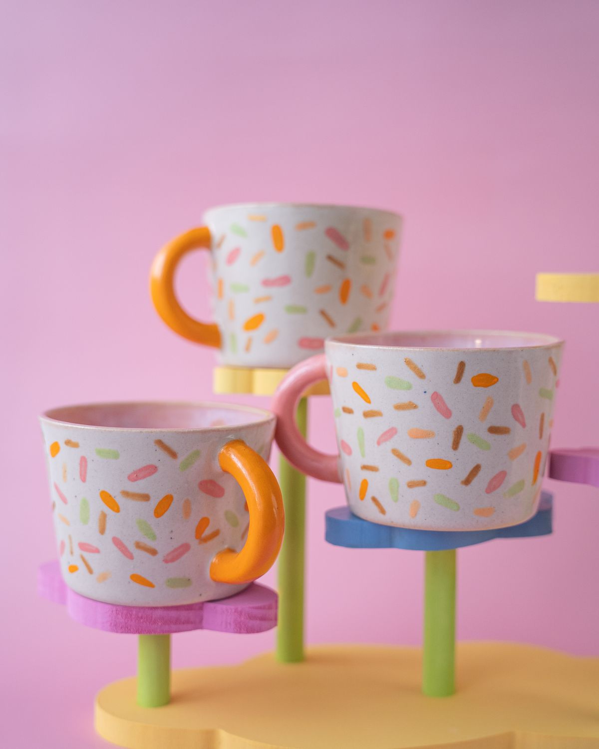 Kubek Confetti - różowe ucho