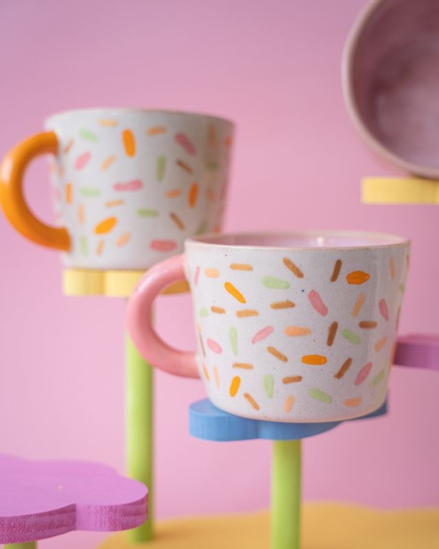 Kubek Confetti - różowe ucho