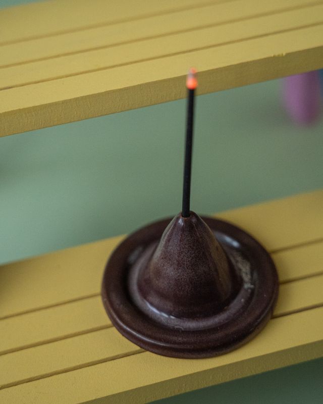 Podstawka na kadzidełka (bakłażan)