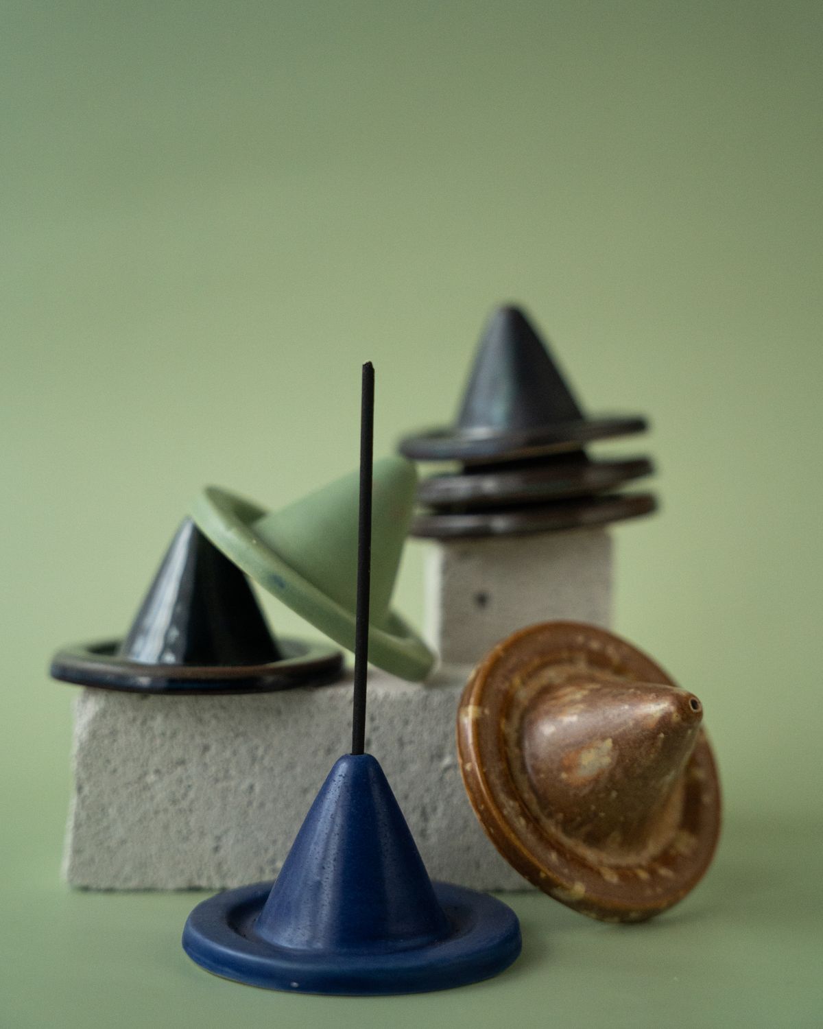 Podstawka na kadzidełka (bakłażan)