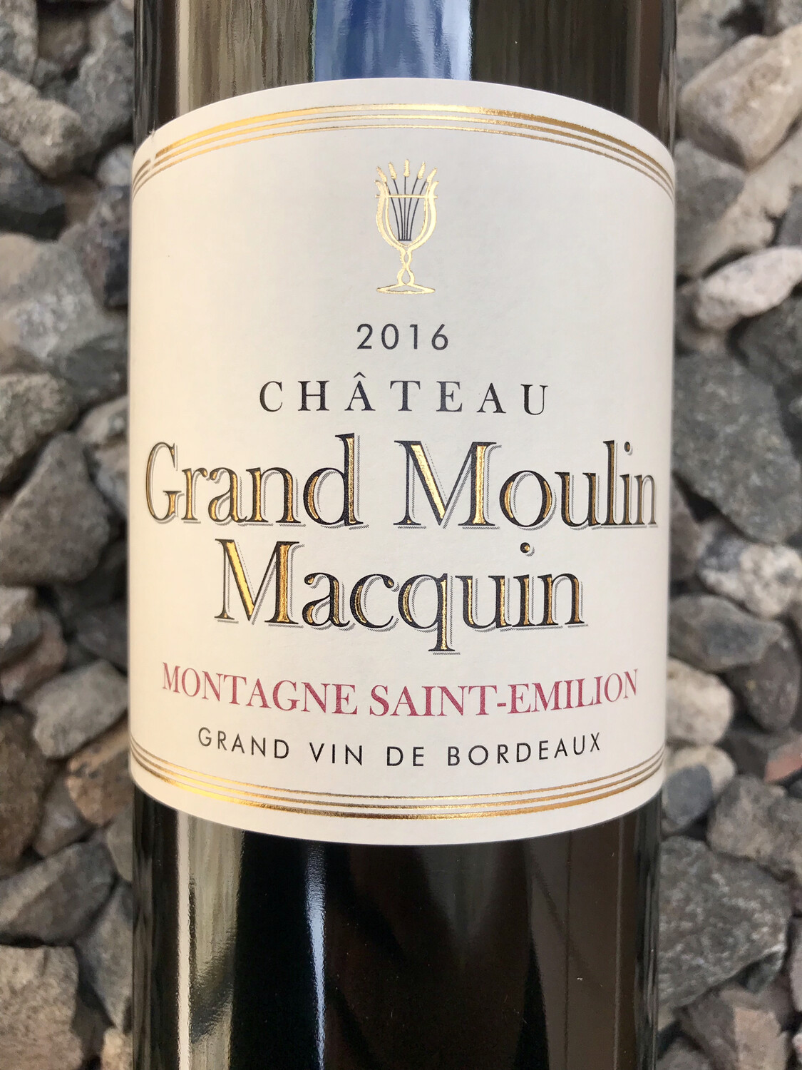Chateau Grand Moulin Macquin 2016 Montagne-Saint-Emilion Chateau Grand Moulin Macquin 2016 Montagne-Saint-Emilion