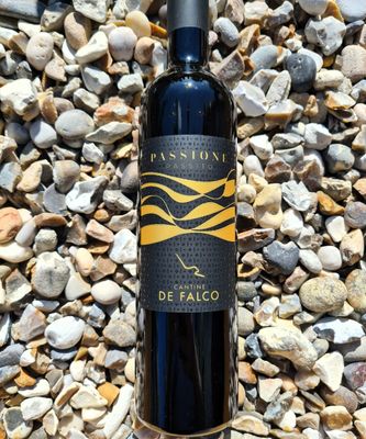 Passito Rosso &#39;Passione&#39; Cantine de Falco NV (50cl)