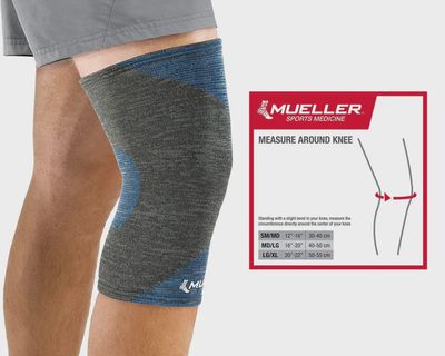 Mueller 4-Way Stretch Premium Knit Knee Support SM/MD