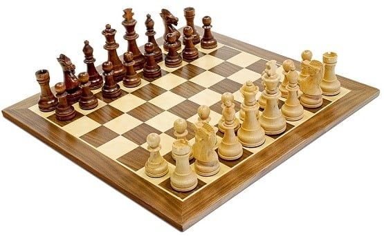 Chess Set 15&quot; - Walnut (3.75&quot; King)