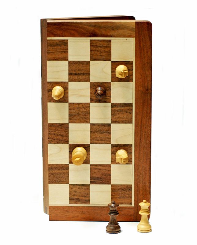 Chess Set 7&quot; - Folding Magnetic Wood Board