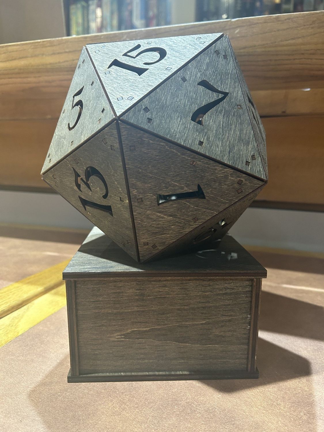D20 Lamp