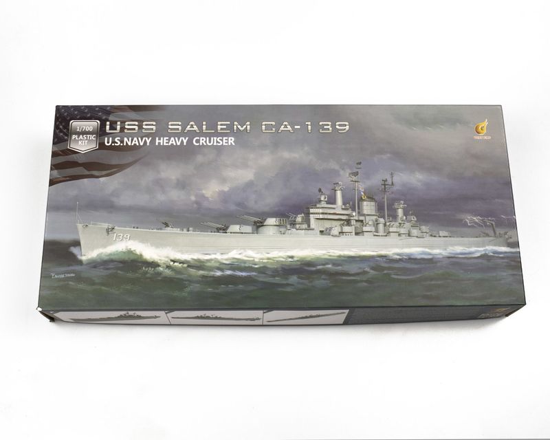 USS Salem CA-139 Model Kit (1:700 Scale)
