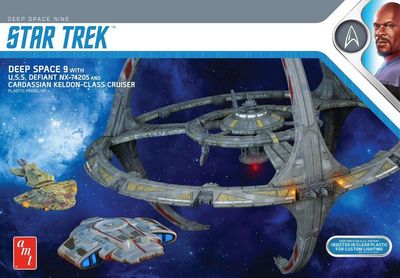 Star Trek Deep Space 9 with USS Defiant NX-74205 and Cardassian Keldon-Class Cruiser Model Kit (1:3300 Scale)