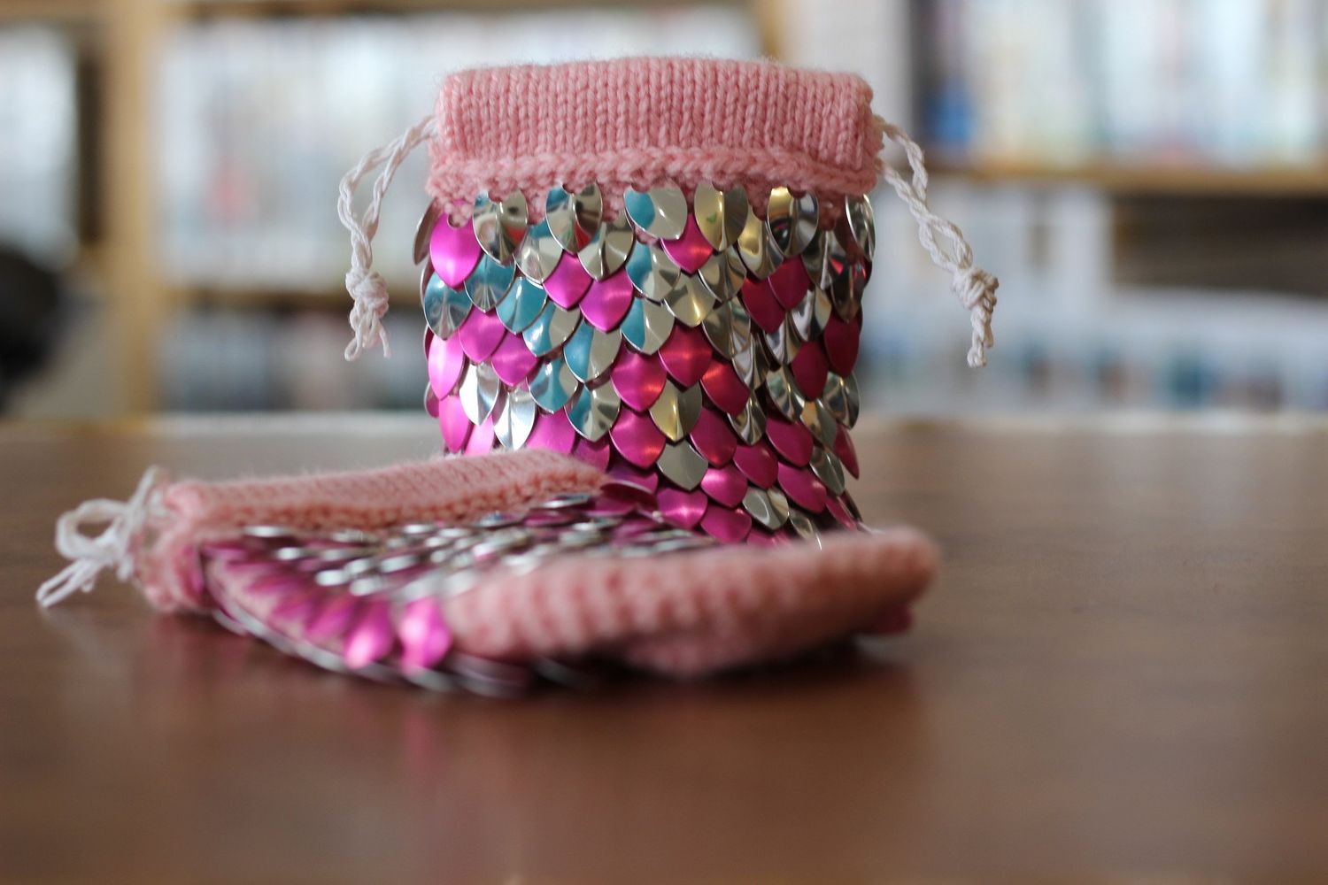Knitted Scalemail Dice Bag, Color: Pink/Silver in Pink Bag