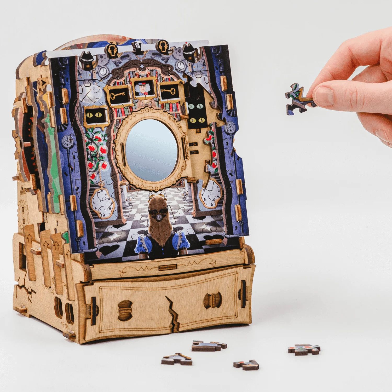 CluePuzzle: The Wonderbox of Alice