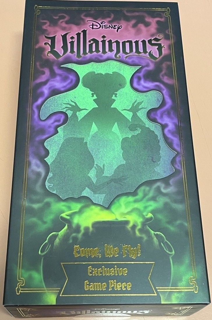 Disney Villainous: Come, We Fly! Expansion (Exclusive Game Piece)