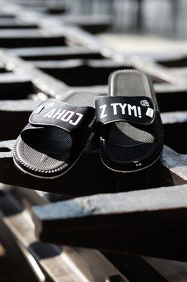 Klapki AHOJ Z TYM 600-300 GB