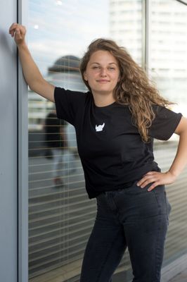 T-shirt Hełm czarny 750-375 GB