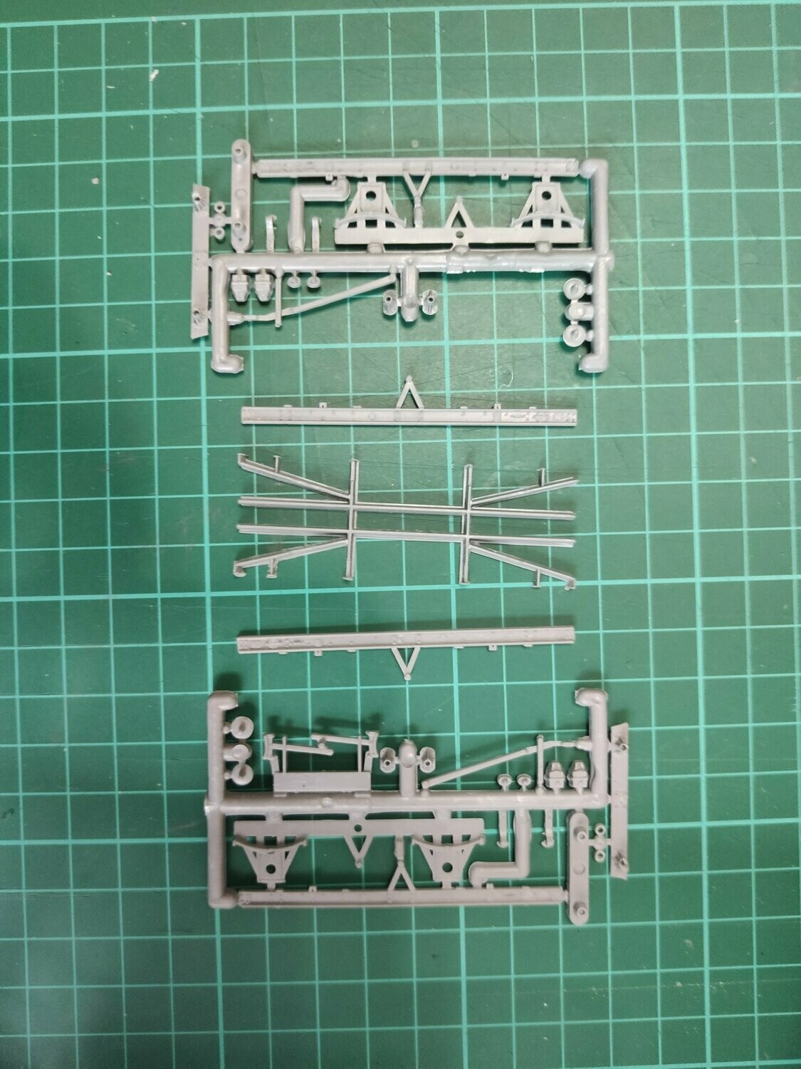 X100 Skeleton Underframe with 9ft Wheelbase