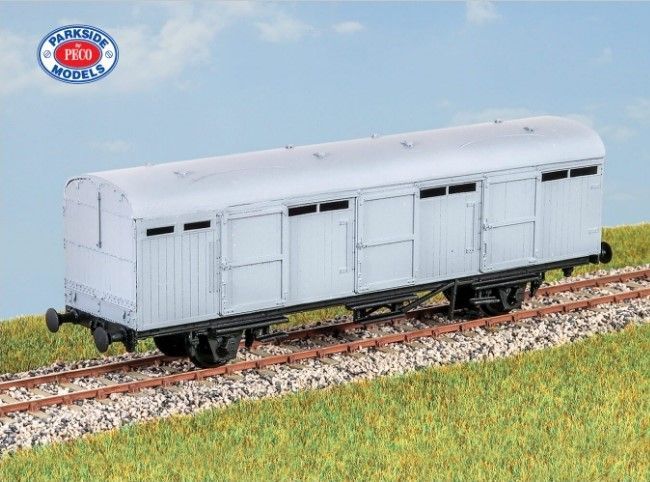 PC30 LNER Extra Long CCT Van
