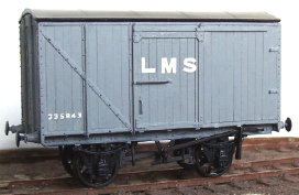 C80 12ton Wood Bodied Van Kit (Unventilated, "Wood ends") (D1664)