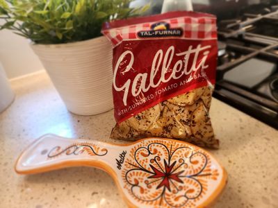 Galletti with Sundried Tomato and Basil