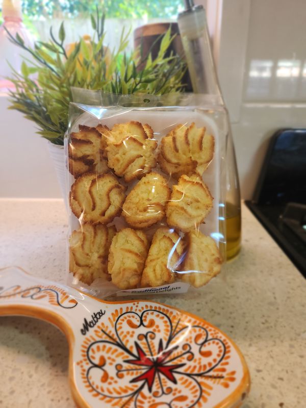 Pastini tal-Coconut (Coconut Macaroons)