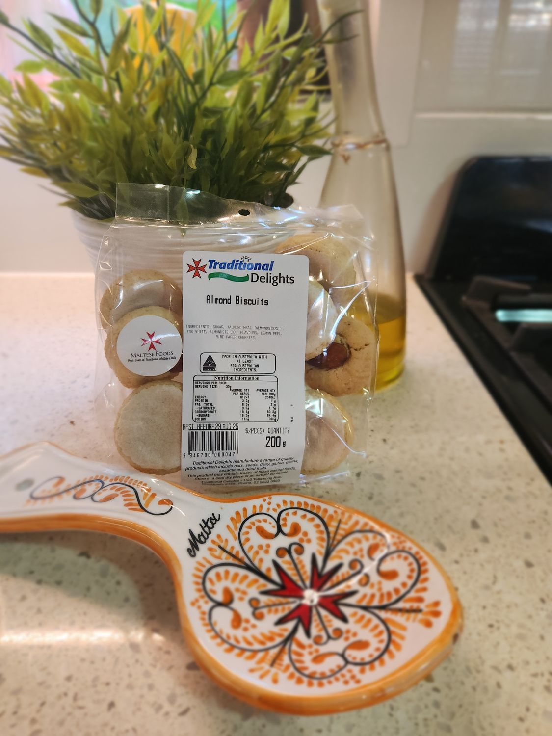 Biskuttini - tal-Lewz  (Almond Biscuits)