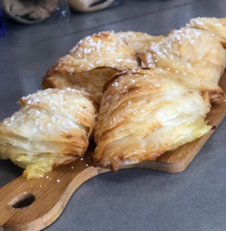 Apple &amp; Custard Pastizzi - The Original Pastizzi Co