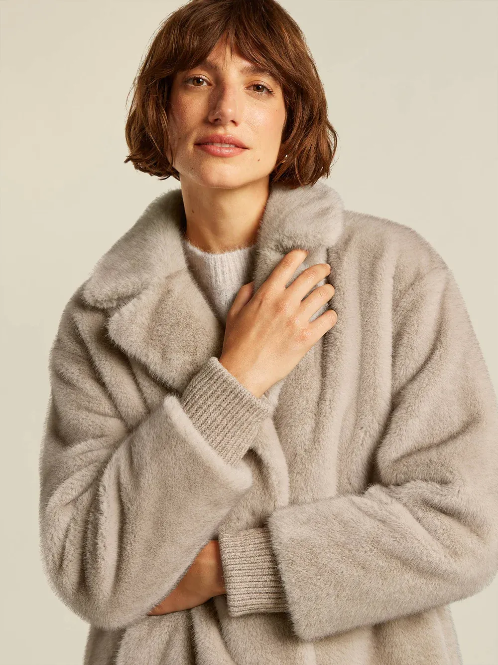 Mantel Beaumont - model Nilla